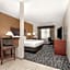 La Quinta Inn & Suites by Wyndham Midwest City - Tinker AFB