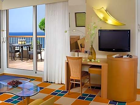 Standard With Sea View