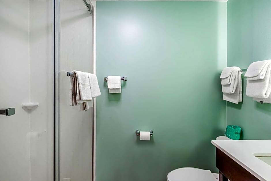 Quality Inn & Suites Lincoln I-93