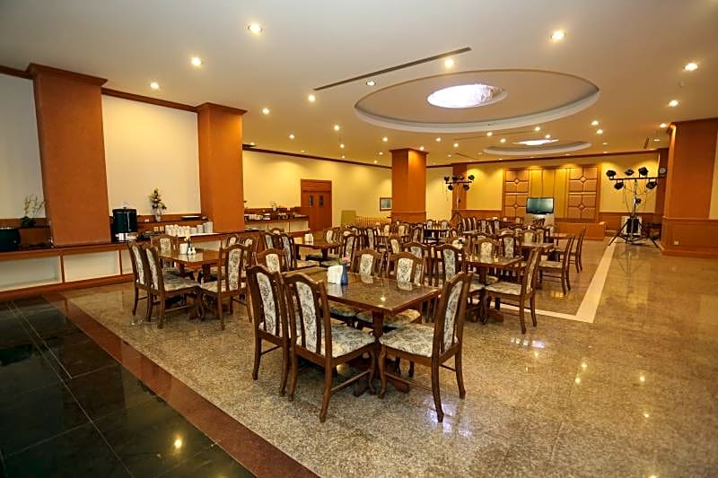 Arawan Riverside Hotel