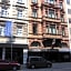 Carlton Hotel