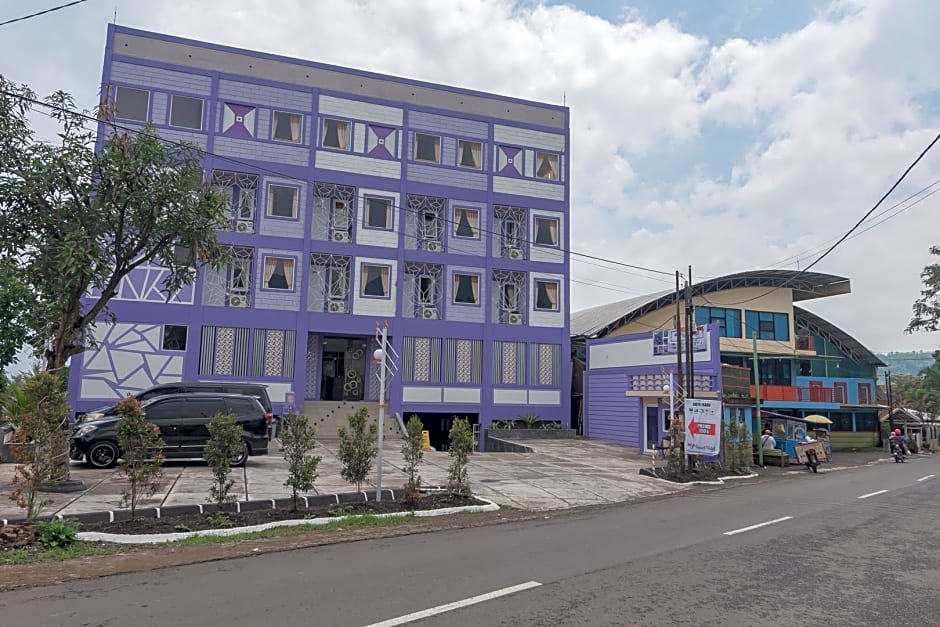 RedDoorz @ Cipanas Garut