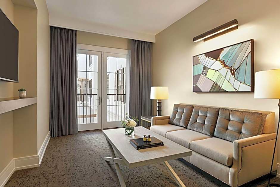 The Harpeth Downtown Franklin, Curio Collection by Hilton