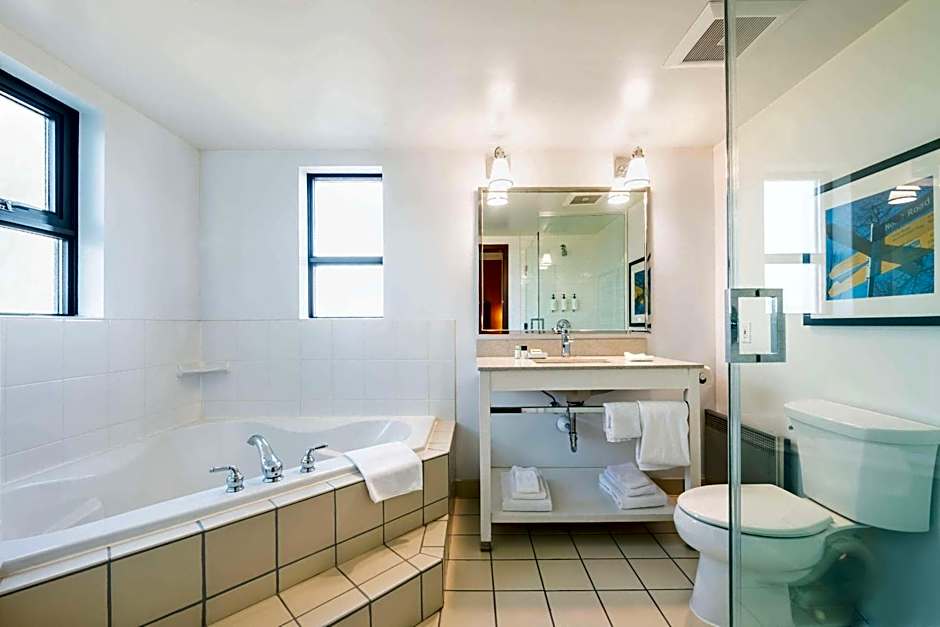 Grand Park Hotel Vancouver Airport, Ascend Hotel Collection