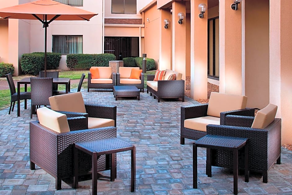 Courtyard by Marriott Memphis Airport