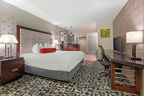 1 King Bed, Non-Smoking, Flat Screen Television, Wi-Fi, Full Breakfast