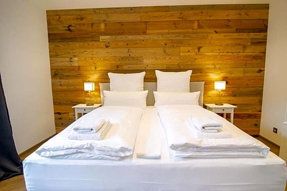 Schiefer Suite Hotel & Apartments