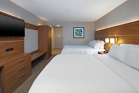 Standard Room with Two Queen Beds