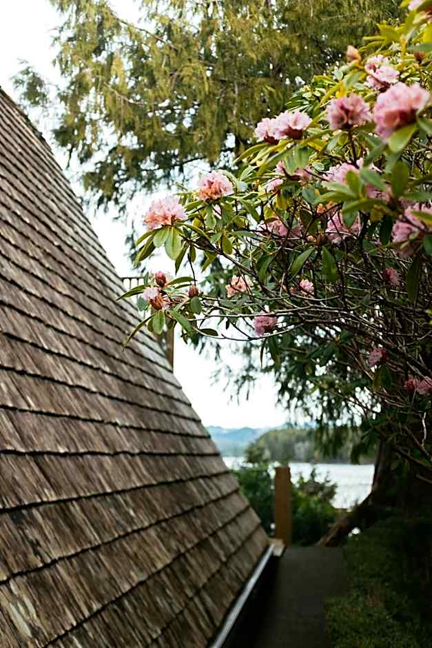 The Shoreline Tofino