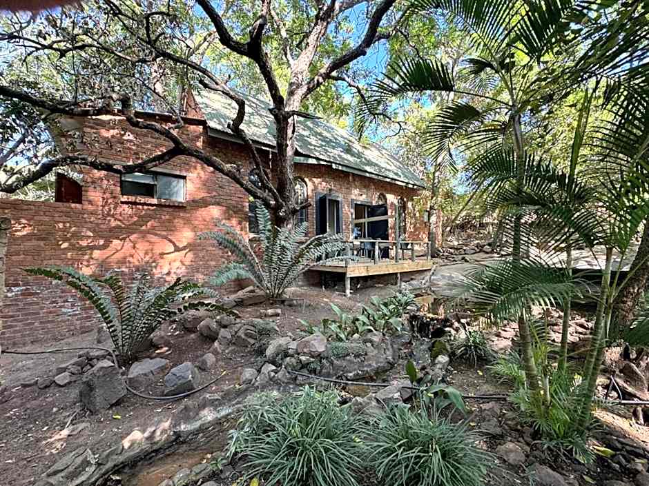 Shangri-La Country Hotel & Spa