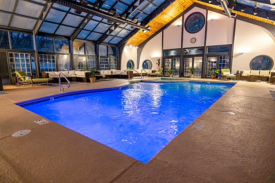 Chateau Merrimack Hotel & Spa