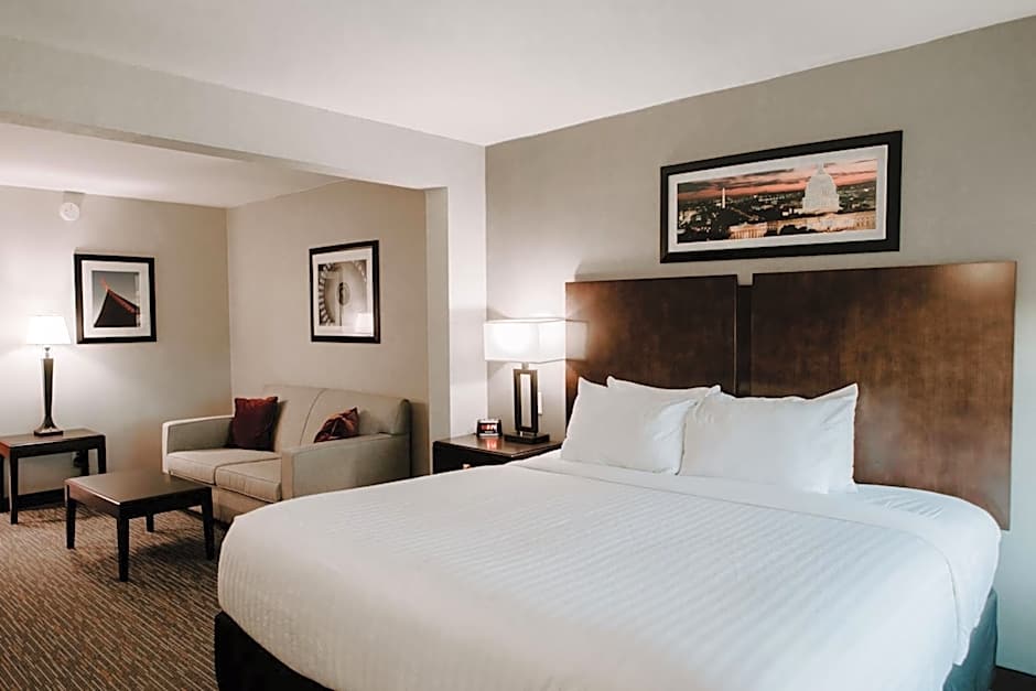 Wingate by Wyndham Chantilly / Dulles Airport