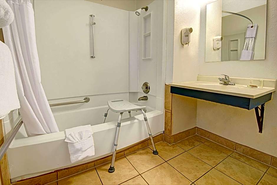 Super 8 by Wyndham Las Cruces University Area 