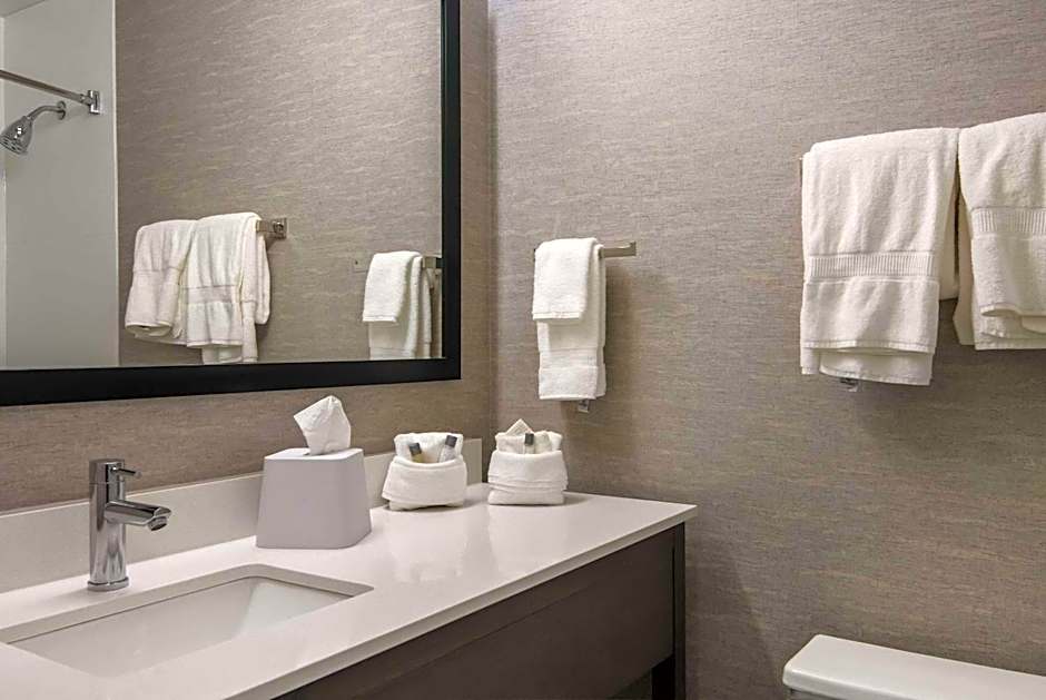 The Inn on Maritime Bay, Ascend Hotel Collection