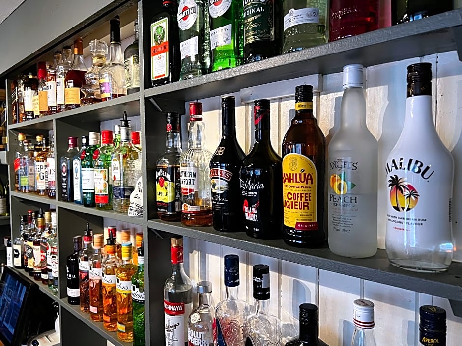 The Crown And Cushion