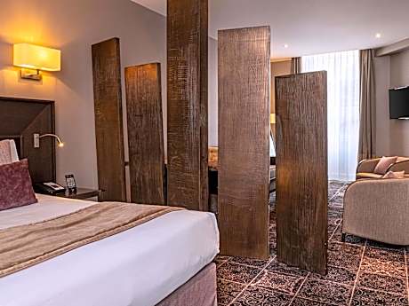 Junior King Suite with Sofa