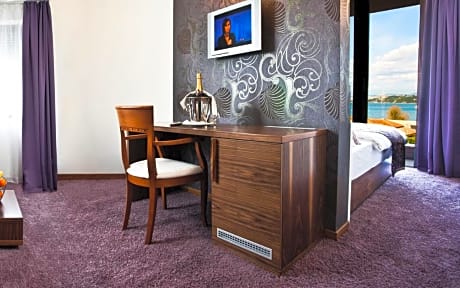 Classic quadruple room