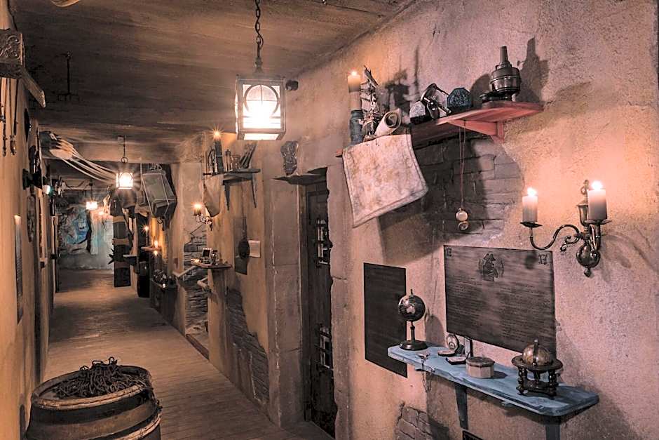 Hotel Pirates World