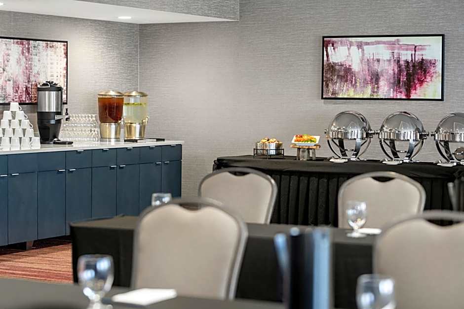 Courtyard by Marriott Omaha Bellevue at Beardmore Event Center