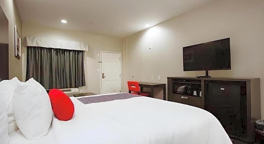 Americas Best Value Inn and Suites IAH Airport North
