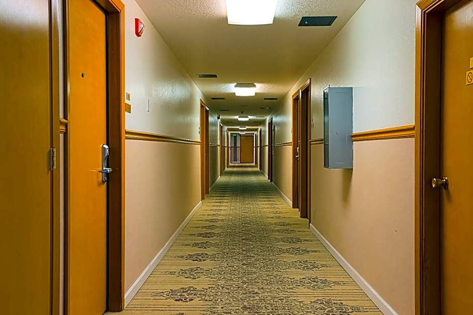 Coastal Inn by OYO Lincoln City - Oregon Coast Hwy