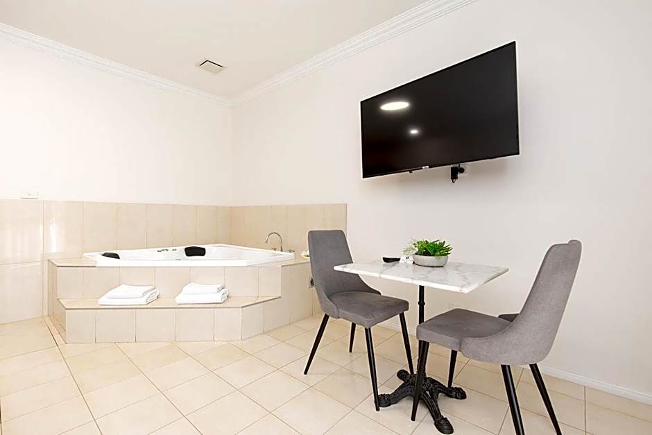 Comfort Inn Deakin Palms