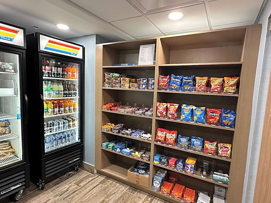 Holiday Inn Express & Suites Eden Prairie  Minneapolis By IHG