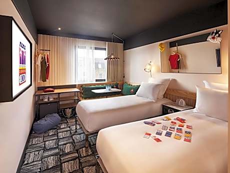 Medium Mama Twin Room