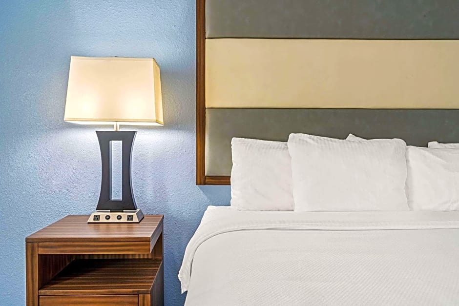 La Quinta Inn & Suites by Wyndham Guthrie
