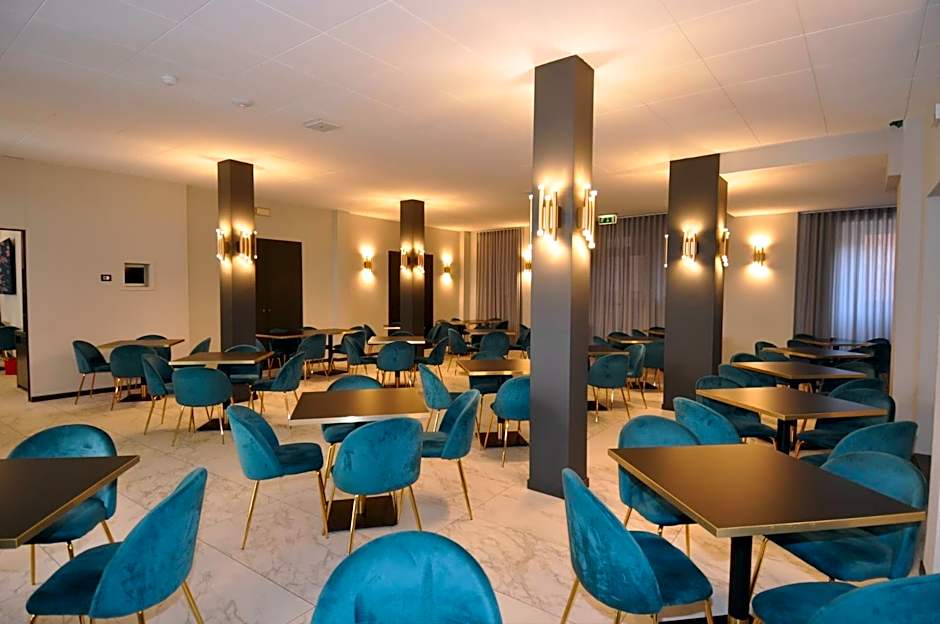 Cavour 30TRE - Hotel Moderno