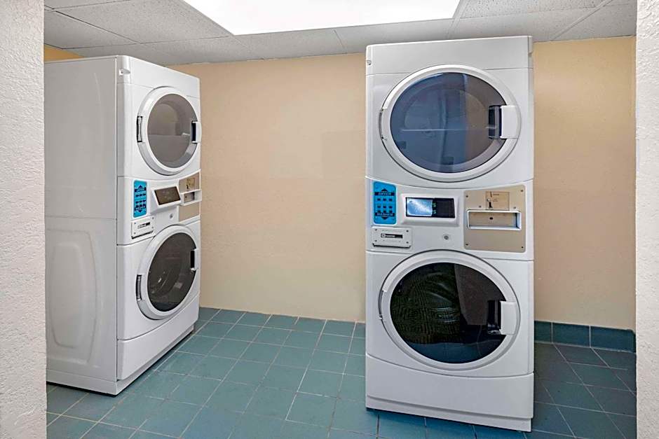 Days Inn by Wyndham Del Rio