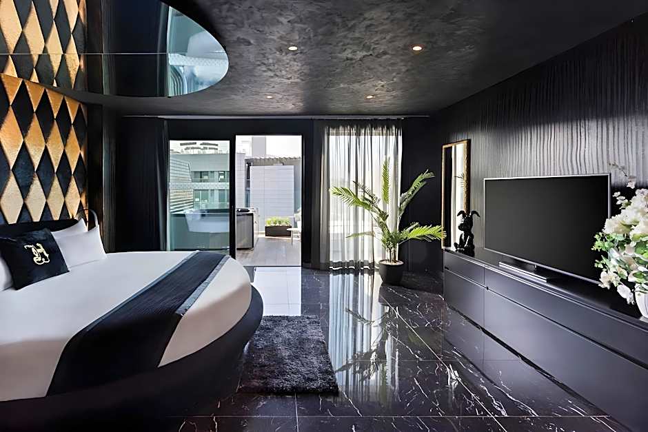 Photo 1 of 7 of Penthouse Suite