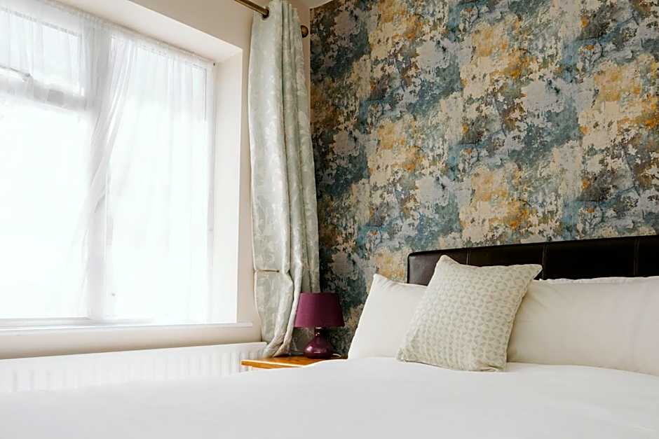 Plougastel House B&B