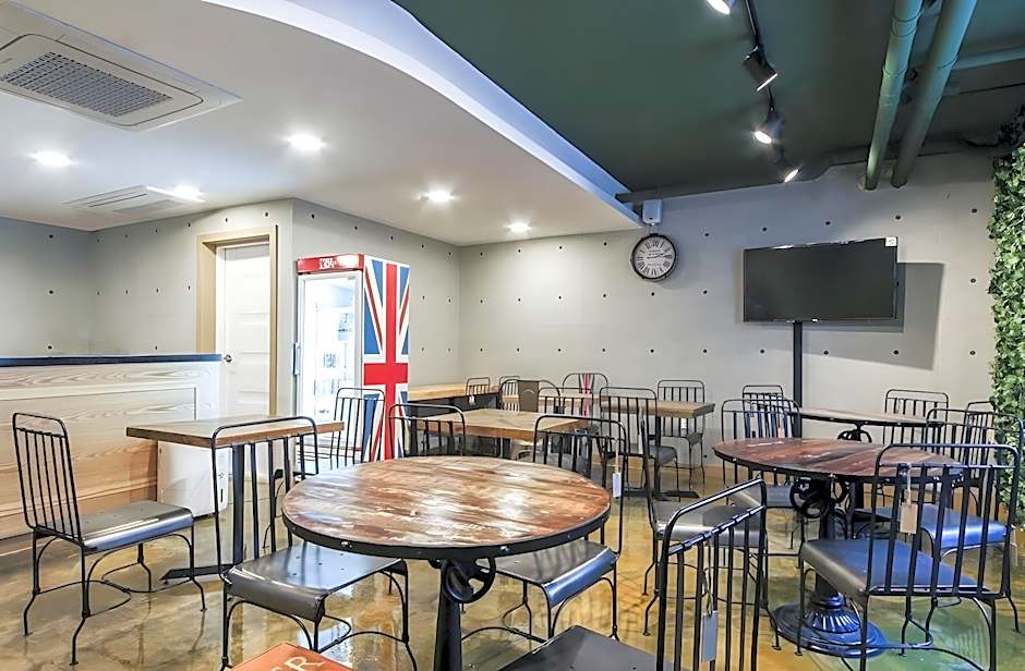 No.1 New Yorker Hotel