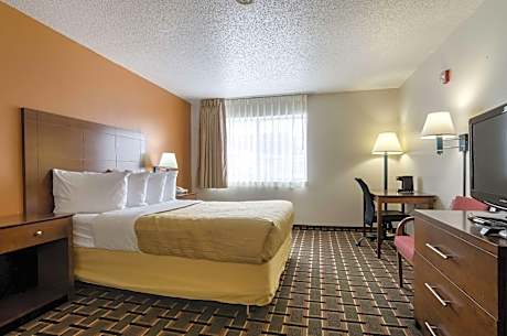 Queen Room - Accessible/Nonsmoking