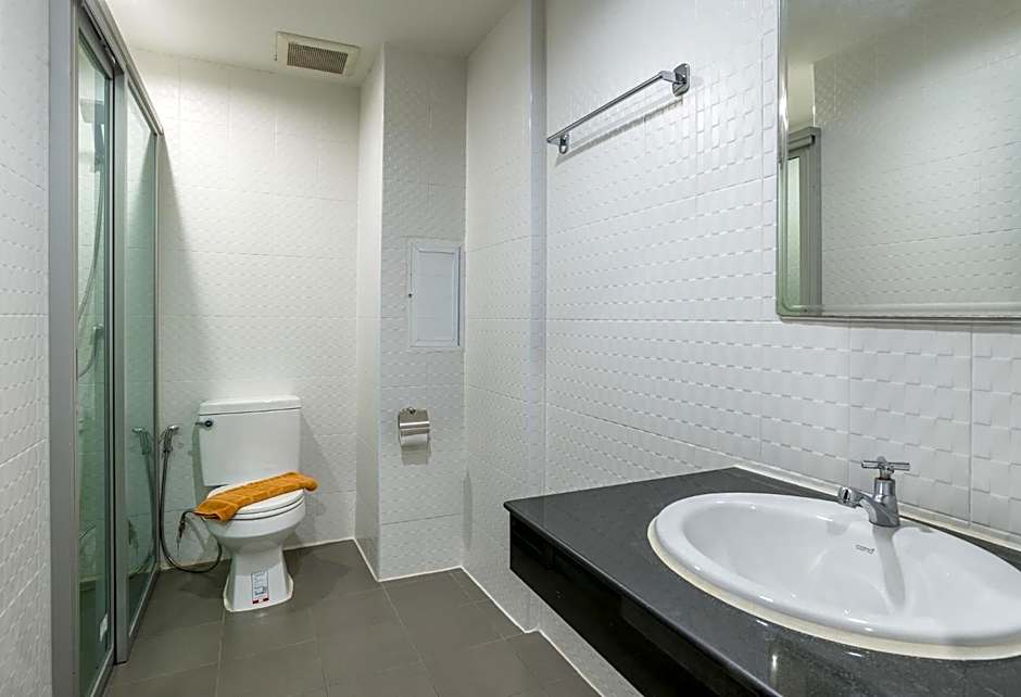 Photo 1 of 6 of Superior 2 Beds