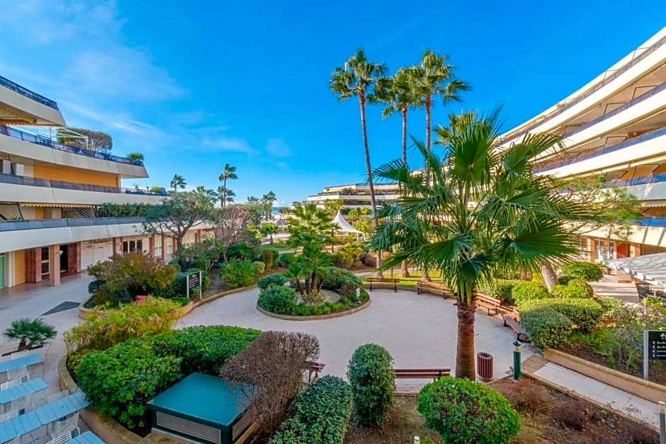 Holiday Inn Resort Nice Port St Laurent By IHG