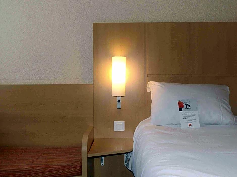 ibis Abbeville