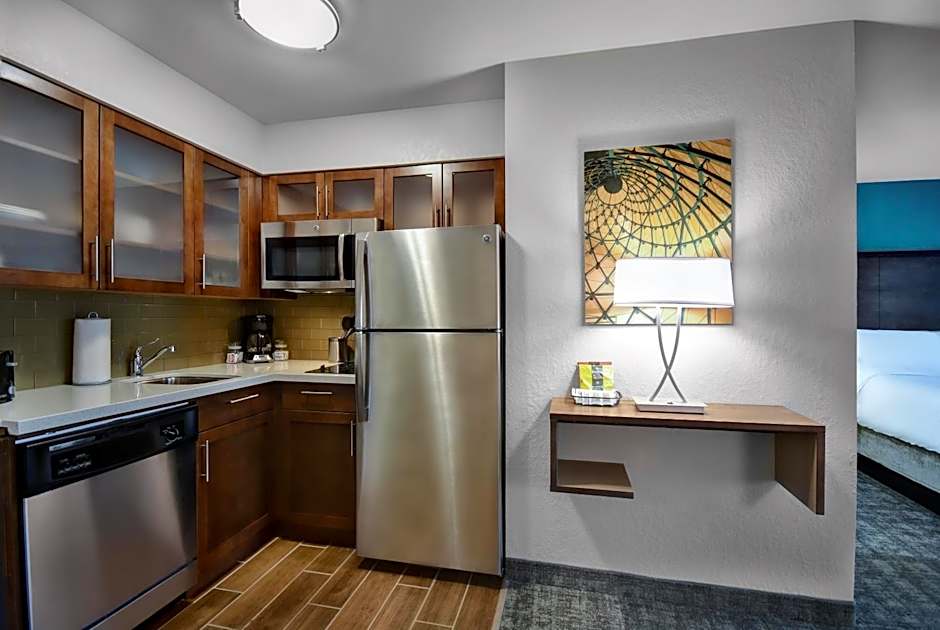 Staybridge Suites Holland By IHG