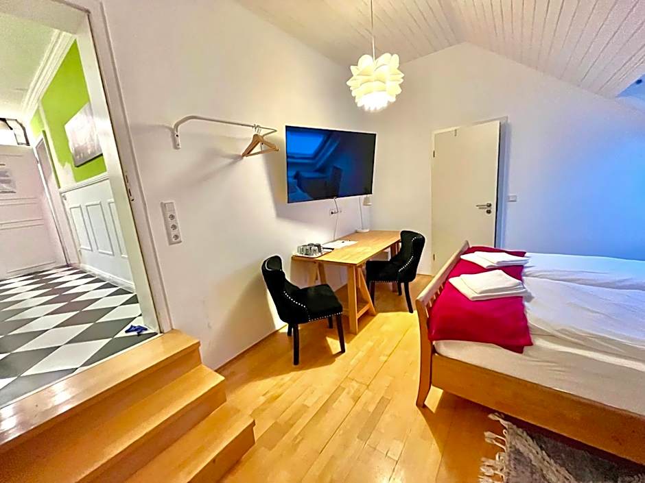 VILLA ORCHARD Frankfurt