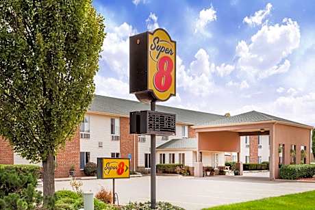 Super 8 by Wyndham Pekin/Peoria Area