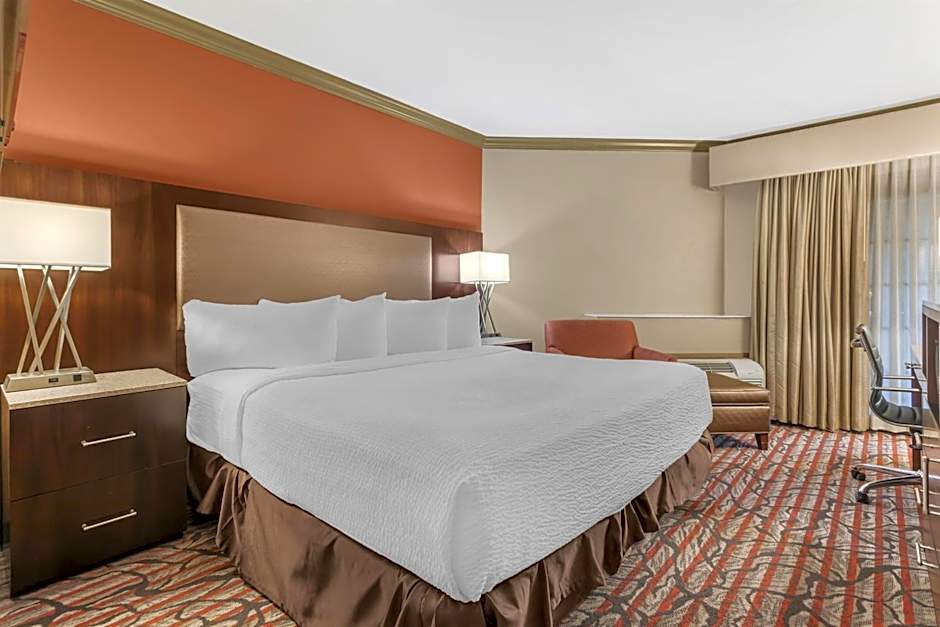 Best Western Plus Brookside Inn