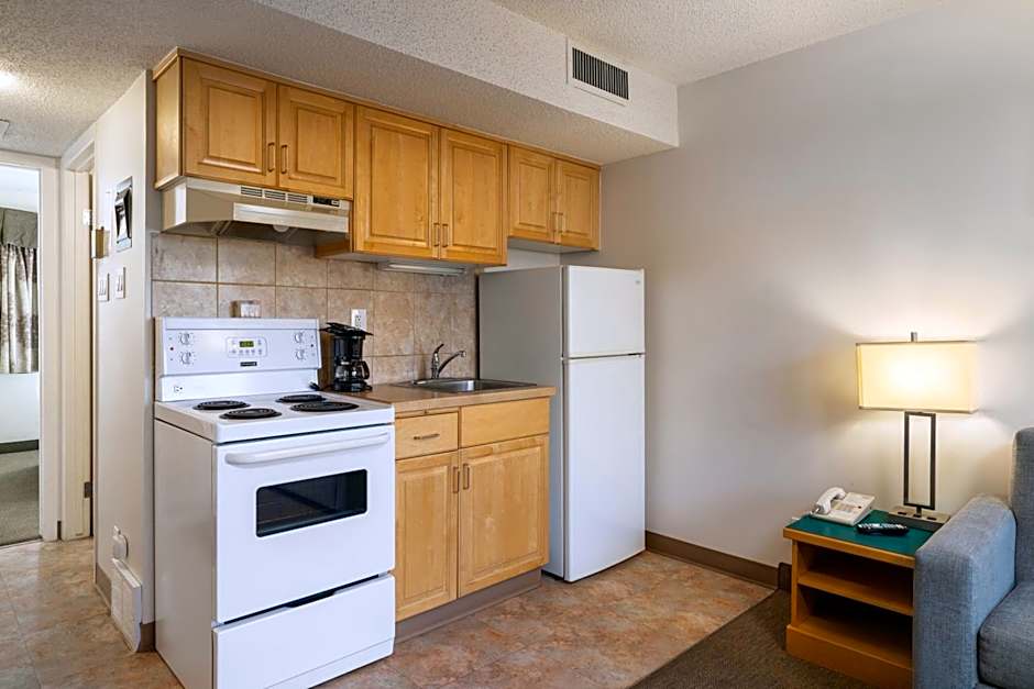 Rocky Mountain Ski Lodge