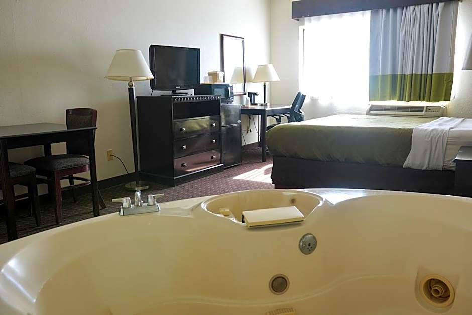 American Inn & Suites