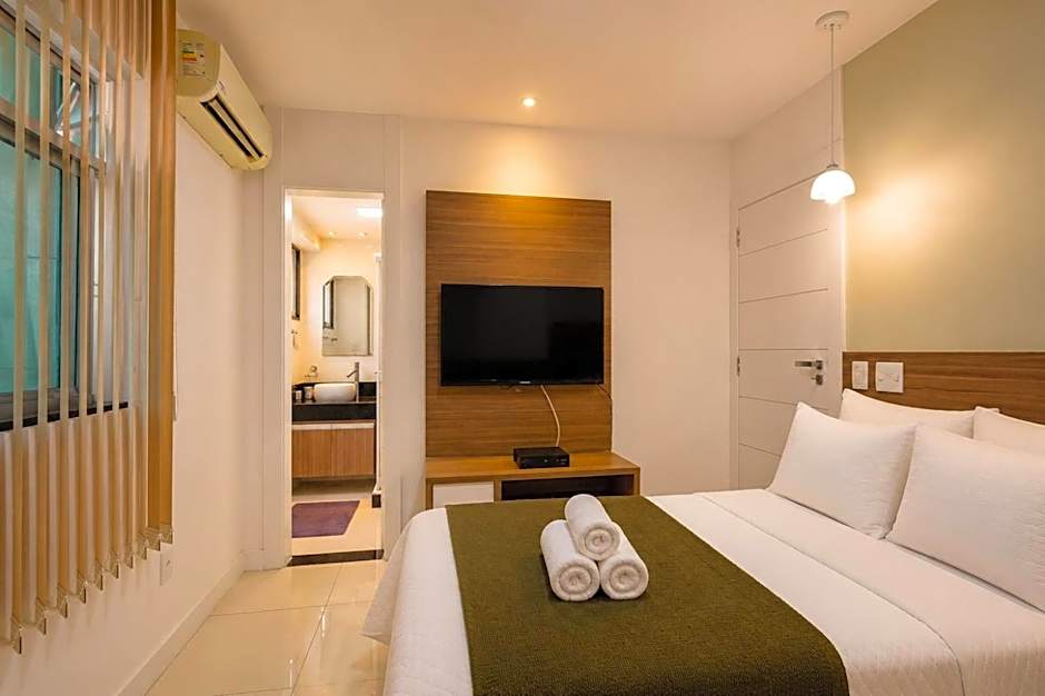 Comfortable 3 Bedrooms: Side Sea View
