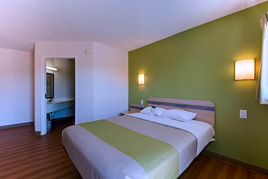 Motel 6-Statesville, NC