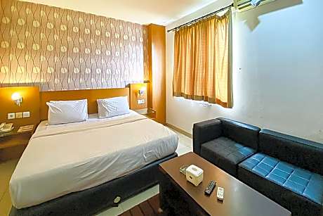 Urbanview Hotel Cosmo Jambi