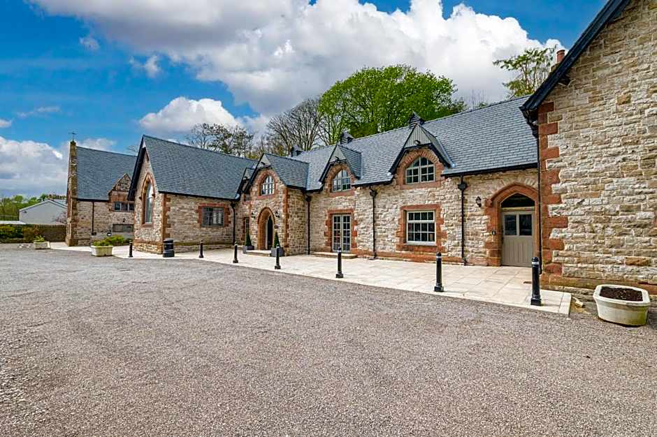 Chequers Lodge- Dalton-in- Furness- Self check in- for professionals and tourists