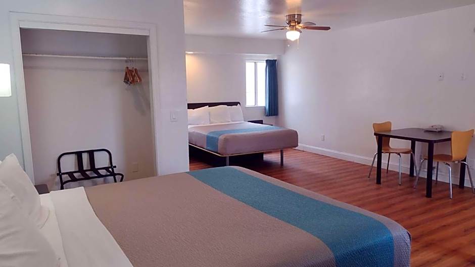 Motel 6 Pismo Beach - Pacific Ocean