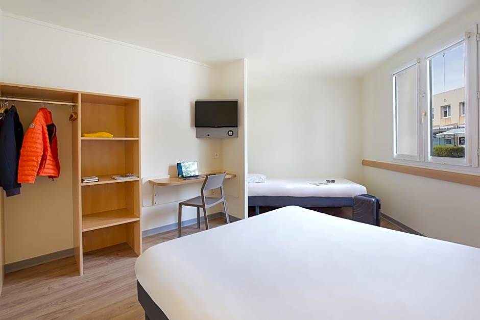ibis budget Aubagne Paluds Agora